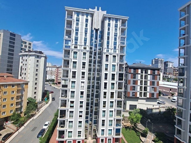 ALAZ GAYRİMENKULDEN ATAŞEHİR PREMİUM SİTESİ KULLANIŞLI 3+1 DAİRE - Görsel 10