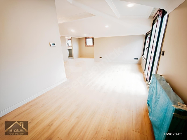 ÜSKÜDAR EKŞİOĞLU BURHANİYE KONAKLARINDA 4+1 SATILIK DAİRE - Görsel 17