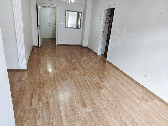 BAHÇELİEVLER ÇAMLIK CADDESİ ASANSÖRLÜ ARAKAT KİRALIK TEMİZ DAİRE - Görsel 17