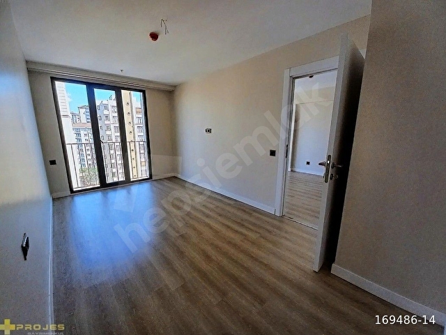QUATTRO İstanbul Sitesinde Kiralık 1+1 Daire Ara kat Güney Cephe - Görsel 6
