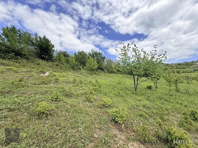 Bİ·NOVADAN CANİK GÖLALAN ŞELALERİ YANINDA SATILIK 3805 M² TARLA - Görsel 6