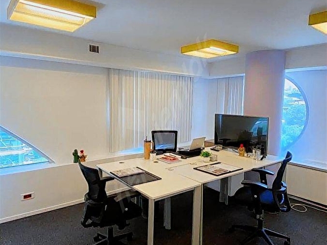 MERTER PARİMA PLAZADA HERŞEY DAHİL MOBİLYALI HAZIR OFİS - Görsel 4