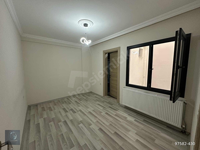 Seferihisar Çarşı merkezinde Ebeveyn Banyolu 2+1 Daire - Görsel 8