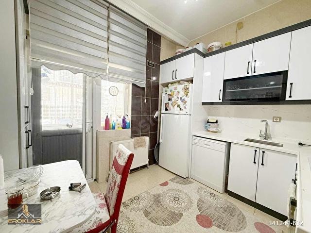 EROKLARDAN CADDE YANI GENİŞM2 E.BANYO FUL YAPILI LÜX Y.GİRİŞ 3+1 - Görsel 15