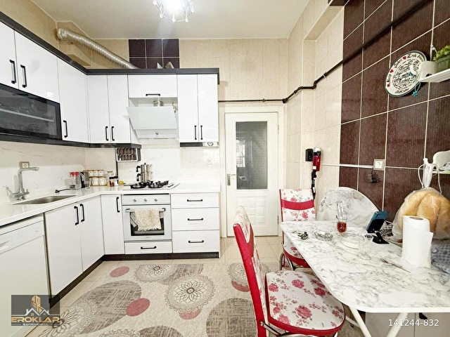 EROKLARDAN CADDE YANI GENİŞM2 E.BANYO FUL YAPILI LÜX Y.GİRİŞ 3+1 - Görsel 14