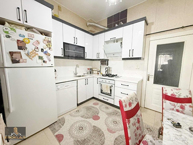 EROKLARDAN CADDE YANI GENİŞM2 E.BANYO FUL YAPILI LÜX Y.GİRİŞ 3+1 - Görsel 11
