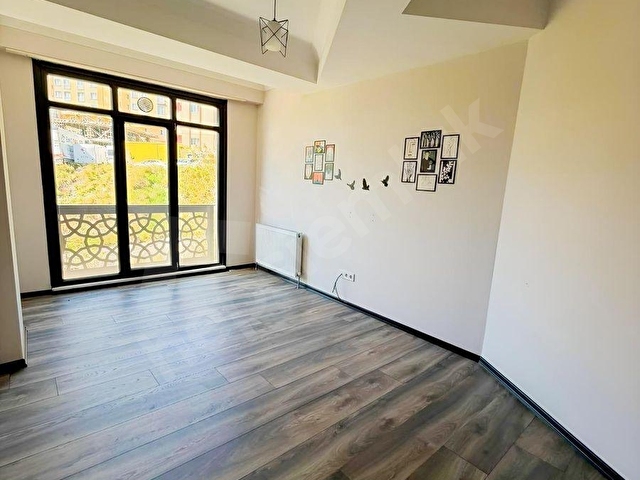YEDİTEPE ÜNV ALT KAPISINDA MERKEZİ LOKASYONDA YATIRIMLIK 1+1 BOŞ - Görsel 11