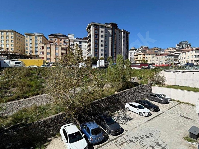 YEDİTEPE ÜNV ALT KAPISINDA MERKEZİ LOKASYONDA YATIRIMLIK 1+1 BOŞ - Görsel 27