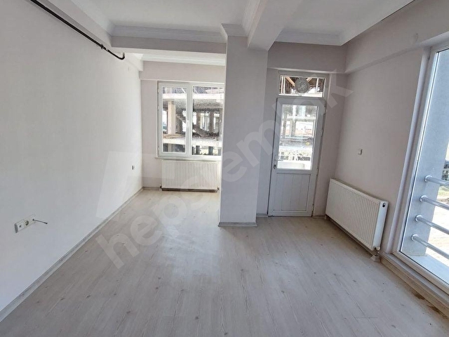 Kırklareli Merkezde Hastane ve Üniversite Yakını Site 1+1 Daire - Görsel 5