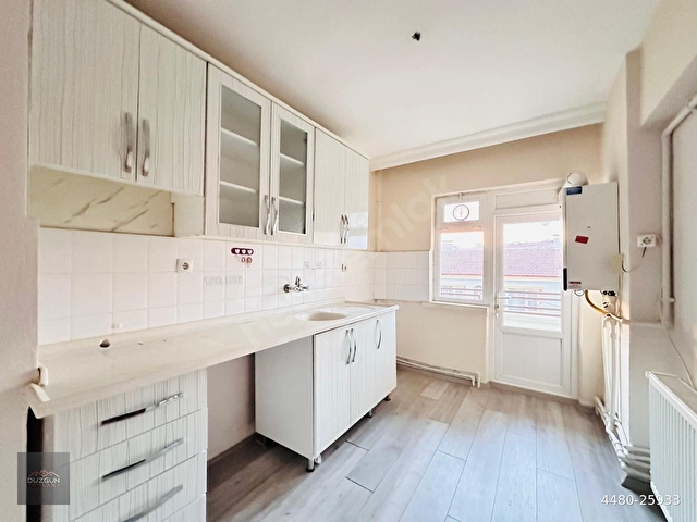 DÜZGÜN EMLAKTAN ARA KATTA G.CEPHE YAPILI TEMİZ 3+1 KİRALIK DAİRE - Görsel 5