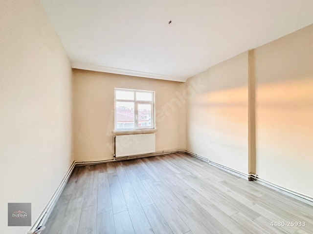 DÜZGÜN EMLAKTAN ARA KATTA G.CEPHE YAPILI TEMİZ 3+1 KİRALIK DAİRE - Görsel 19
