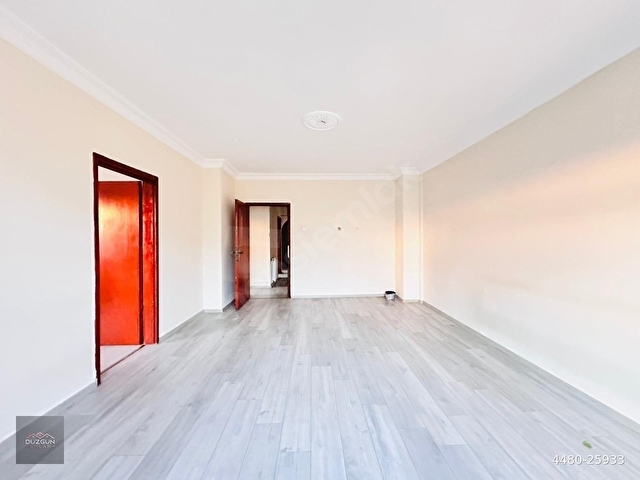 DÜZGÜN EMLAKTAN ARA KATTA G.CEPHE YAPILI TEMİZ 3+1 KİRALIK DAİRE - Görsel 4