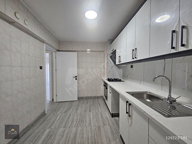 KUŞADASI MERKEZDE MANZARALI KİRALIK 3+1 DAİRE - Görsel 23