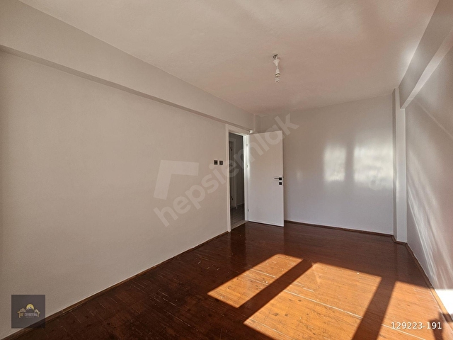 KUŞADASI MERKEZDE MANZARALI KİRALIK 3+1 DAİRE - Görsel 17