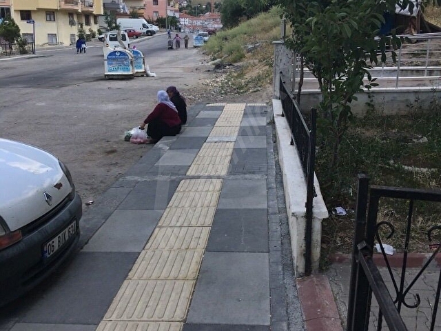 Başak mahallesi Galip Hasan Kuşçuoğlu caddesi üzerinde 30 m:2 satılık dükkan