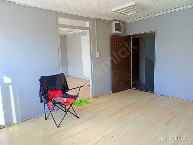 Cağaloğlu nun merkezinde  Ofis. Dükkan