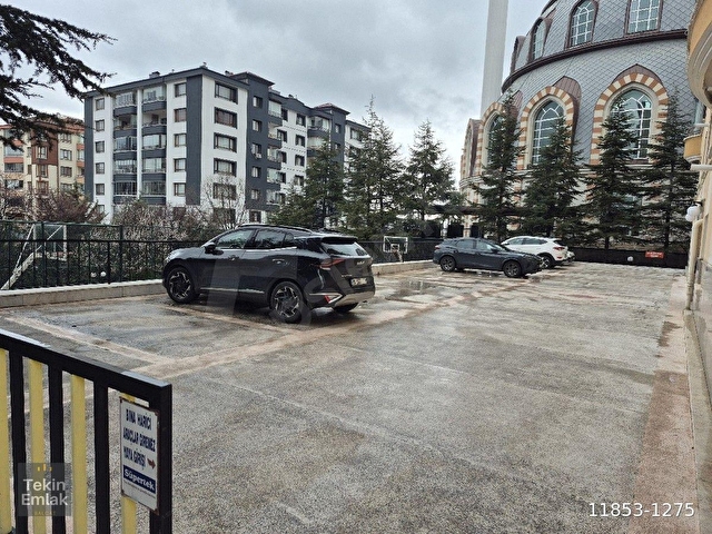 ÖVEÇLER LİZBON CADDESİ NO=44de 10.KAT 3+1 ÇİFT BANYO, 146m2, KOMBİLİ KAPALI GARAJLI YAPILI - Görsel 22