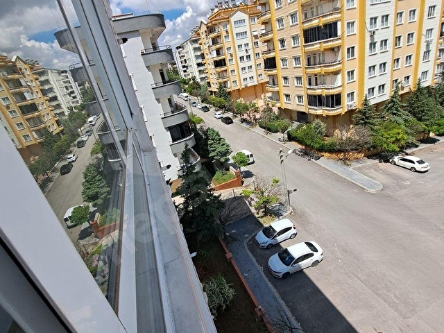 GÜVENEVLER MAH.SATILIK ÇOK BAKIMLI 3 ODA 1 SALON DAİRE - Görsel 25