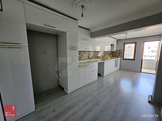 Osmangazi Altıparmakta | Caddeye Çok Yakın, Pırıl Pırıl Kiralık - Görsel 17