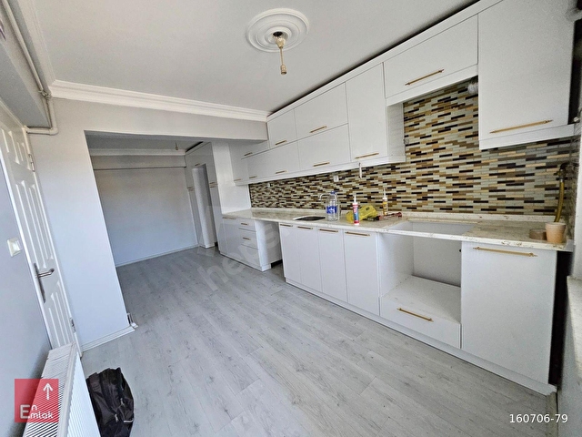 Osmangazi Altıparmakta | Caddeye Çok Yakın, Pırıl Pırıl Kiralık - Görsel 16