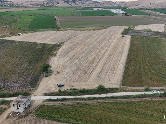 PEK EMLAKTAN 25,200m2 TEKTAPU ELEKTRİK SUYU OLAN SATILIK TARLA - Görsel 9