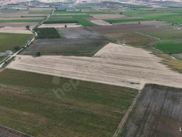 PEK EMLAKTAN 25,200m2 TEKTAPU ELEKTRİK SUYU OLAN SATILIK TARLA - Görsel 21