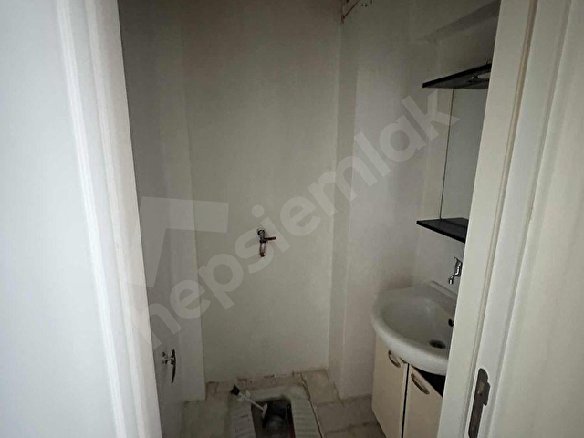 HAYRİYE MAHALLESİ KİRALIK 3+1 DAİRE - Görsel 12