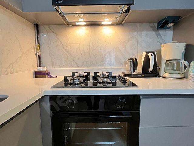 SBELLDEN CİNNAH CADDESİ YAKINI YENİ BİNADA FULL EŞYALI 3.KATTA LÜKS 1+1 - Görsel 4