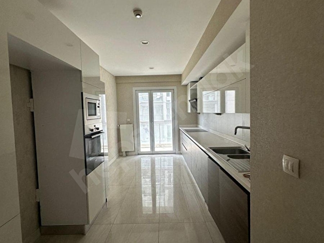 AVRUPA KONUTLARINDA ÖZEL TASARIMLI ULTRA LÜKS 4+1 SATILIK BOŞ KAÇMAZ DAİRE - Görsel 18
