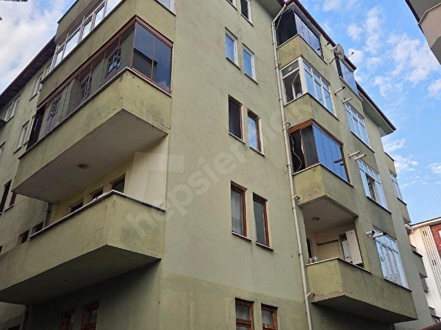 KARABÜK KILAVUZLAR MAHALLESİNDE 3+1 DAİRE KİRALIKTIR - Görsel 2