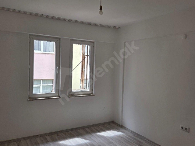 KARABÜK KILAVUZLAR MAHALLESİNDE 3+1 DAİRE KİRALIKTIR - Görsel 11