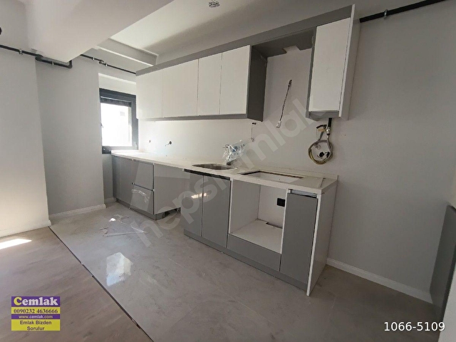 ALSANCAKTA SIFIR İNŞAAT 1.KAT 2 BANYOLU OTOPARKLI SATILIK DAİRE - Görsel 16