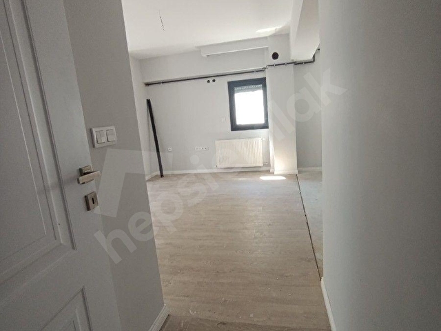 ALSANCAKTA SIFIR İNŞAAT 1.KAT 2 BANYOLU OTOPARKLI SATILIK DAİRE - Görsel 17