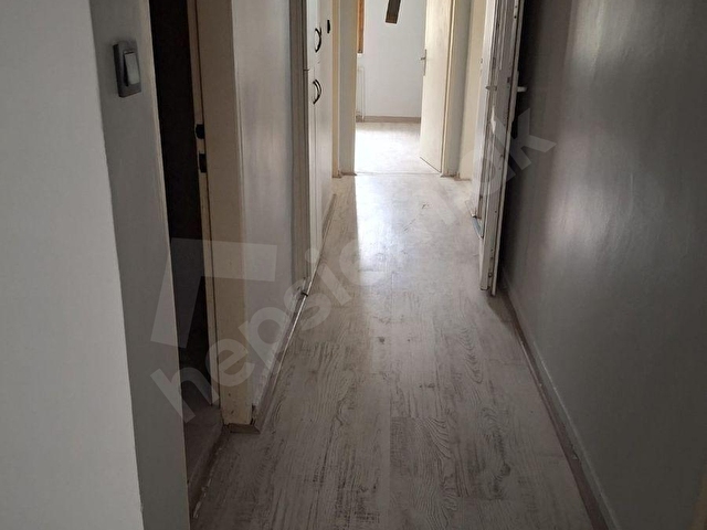GÜN EMLAKTAN YENİMAHALLE METRO YAKIN 3+1 YARI KOT BAKIMLI DAİRE - Görsel 13