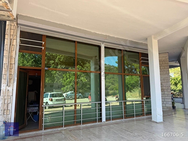 AYIŞIĞI KOYU 150m. MARİNA 250m. EŞYALI 85 m² SATILIK DÜKKAN