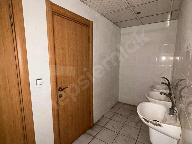 İLDEM GESİ FATİHTE İKİ BÖLÜM 750 M2 KİRALIK DÜKKAN - Görsel 12