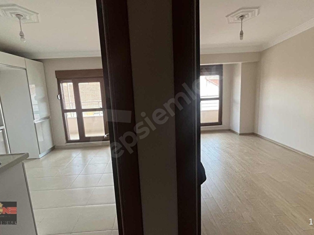 ESKİŞEHİR KURTULUŞ MAHALLESİ ÜÇTOP SOKAKTA 3+1 KİRALIK DAİRE - Görsel 9