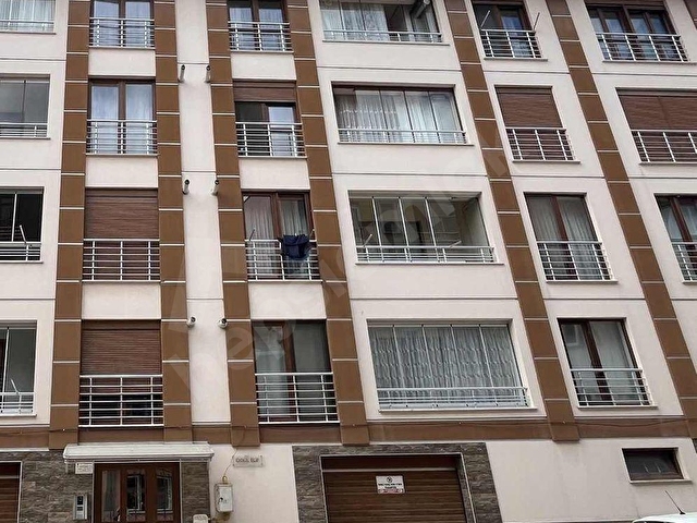 ESKİŞEHİR KURTULUŞ MAHALLESİ ÜÇTOP SOKAKTA 3+1 KİRALIK DAİRE