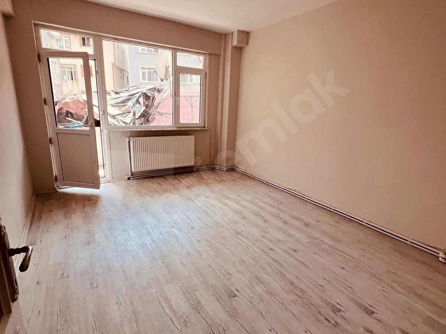 ÇELİKTEPE DE 3+1 HARİKA YATIRIMLIK 1.KATTA TEMİZ 135M2 BOŞ DAİRE - Görsel 14