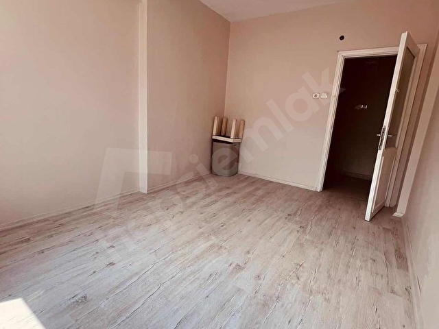 ÇELİKTEPE DE 3+1 HARİKA YATIRIMLIK 1.KATTA TEMİZ 135M2 BOŞ DAİRE - Görsel 23