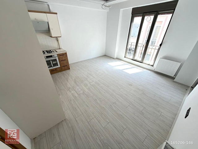 🏡 REFERANSTAN ALTINKUMDA DENİZE 400 MT ÇİFT BALKON ARA KAT 2+1 DAİRE - Görsel 3