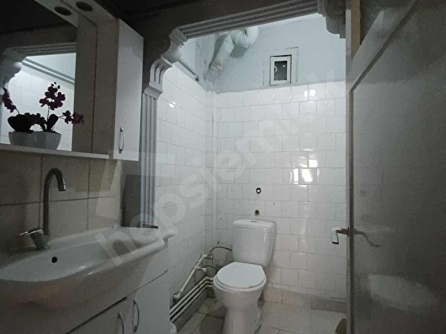 ŞEHİR MERKEZİNE YÜRÜME MESAFESİNDE EŞYALI KİRALIK 2+1 DAİRE - Görsel 8