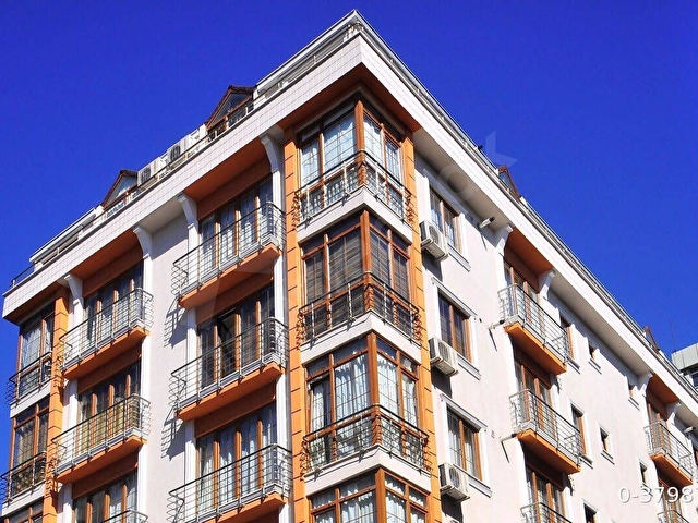 2+1 BEŞİKTAŞ FULL EŞYALI ASANSÖRLÜ GENÇ BİNA WİFİ,UYDU YAYINI MEVCUT