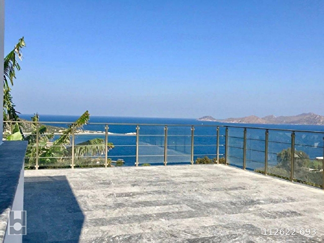 Deniz kenari satılık yeni ev kumsal plaja 200 metre lüks villa 112622