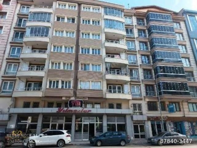 AFYON ÖZTÜRK EMLAKTAN ÇARŞI MERKEZDE 3+1 AFJETLİ KİRALIK DAİRE