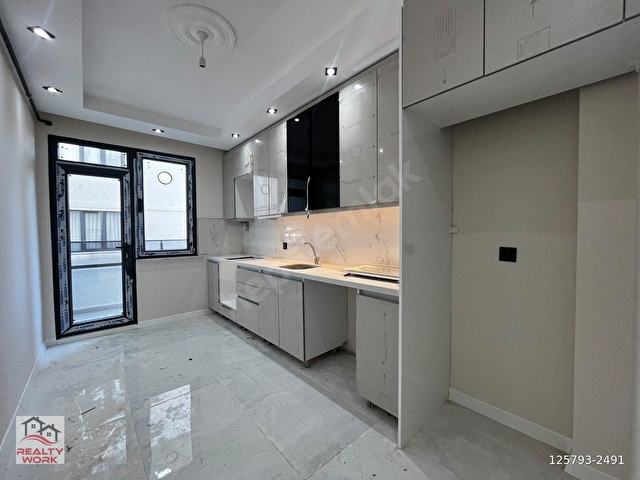 İSTASYON CADDESİ YAKINI,ASANSÖRLÜ,ÇİFT BALKONLU 120 M2 3+1