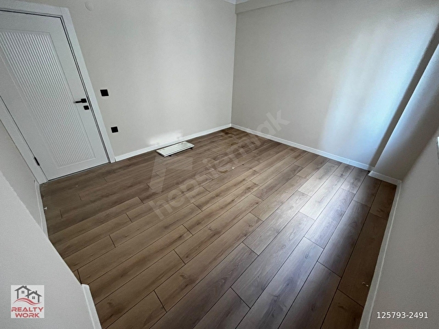İSTASYON CADDESİ YAKINI,ASANSÖRLÜ,ÇİFT BALKONLU 120 M2 3+1 - Görsel 28