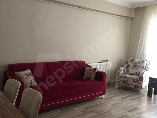 Satilik 3 1 Daire Orta Cami Mahallesi Sali Pazarinda 81275 831 Hurriyet Emlak