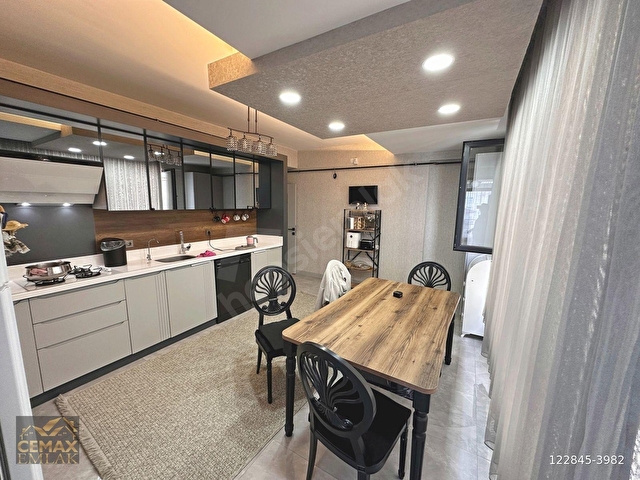 NATOYOLU CADDE YAKININDA 3 CEPHELİ FULL YAPILI 4+1 SATILIK DAİRE - Görsel 4