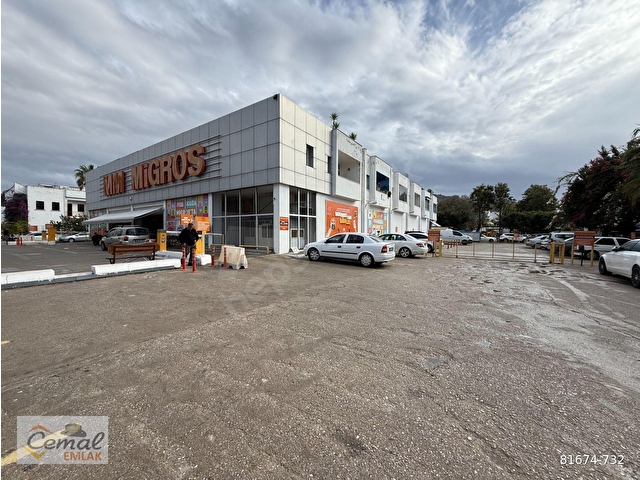 Bodrum Turgutreis Merkez Migros Market Üstü 4+1 Kiralık Ofis veya Ev